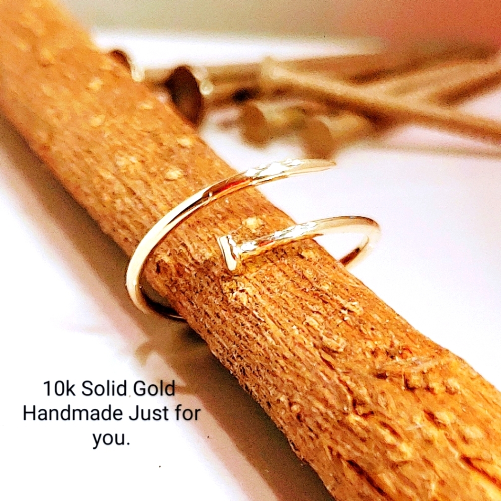 10k Solid Nail Head Ring - image 1
